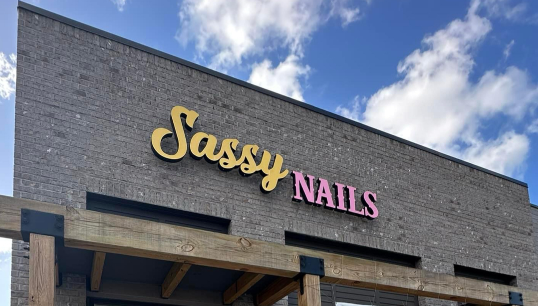 Sassy Nails logo